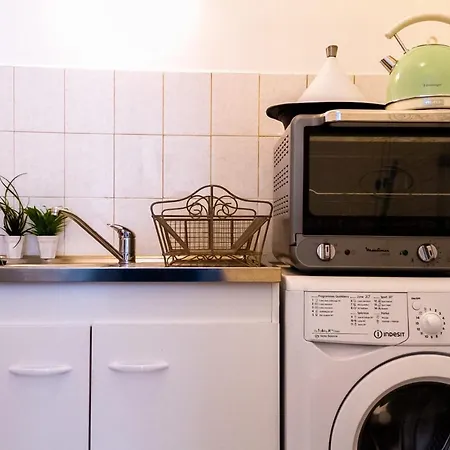 Charming Near Pere Lachaise Διαμέρισμα *